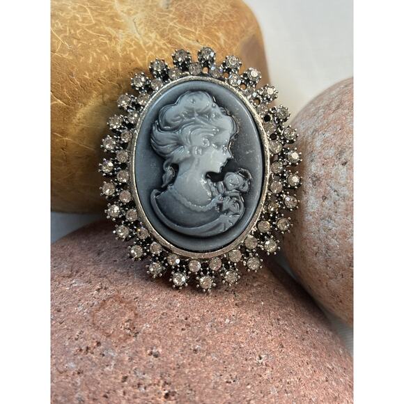 Vintage Inspired Champagne Crystal Cameo In Bronze Tone Metal - Picture 2 of 6